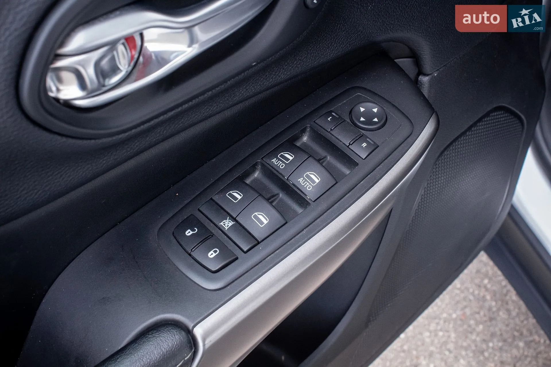 2020 Jeep Cherokee - мініатюра 37