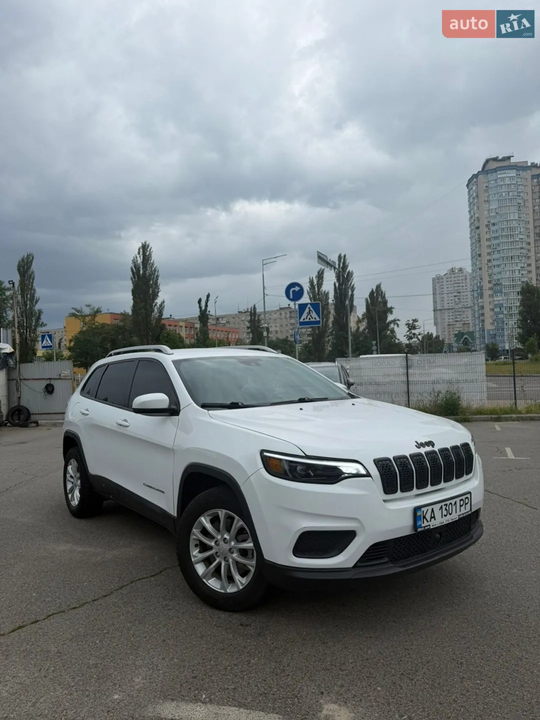 2020 Jeep Cherokee - фото 1