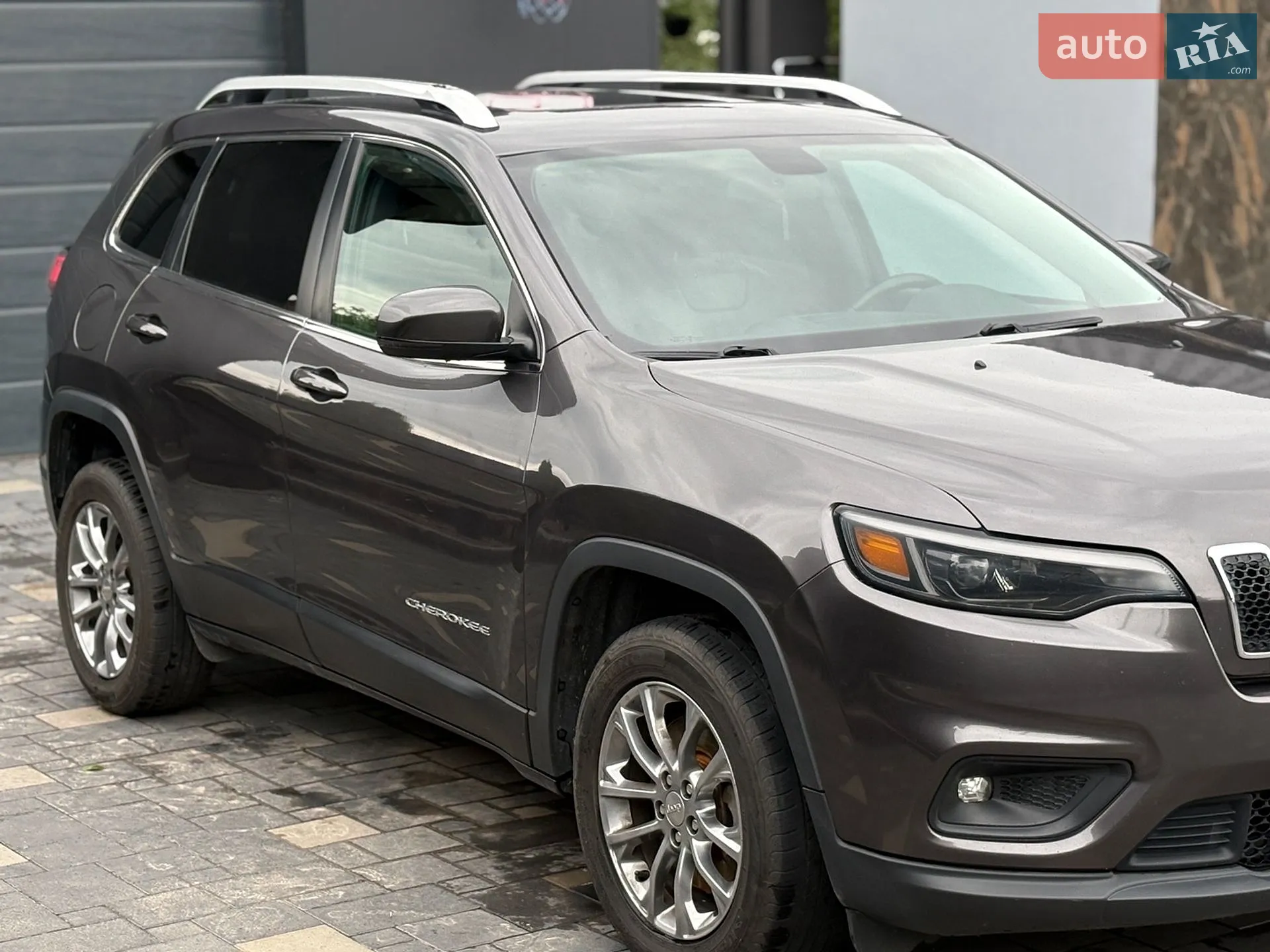 2019 Jeep Cherokee - мініатюра 16
