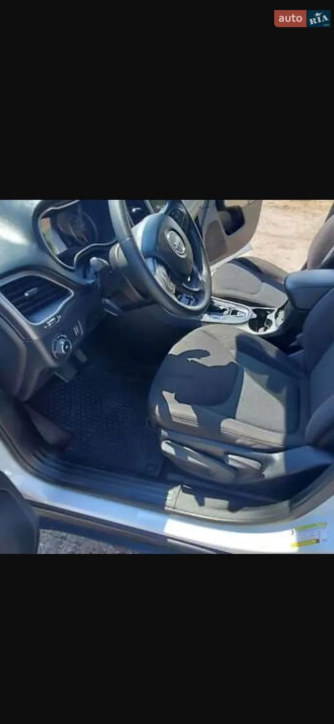 2018 Jeep Cherokee - мініатюра 7