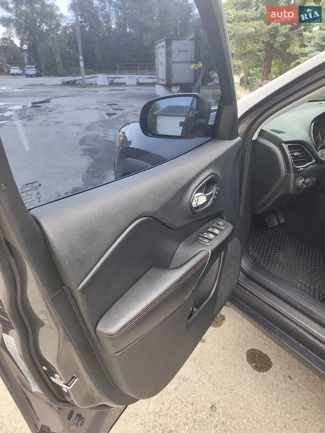 2019 Jeep Cherokee - мініатюра 26