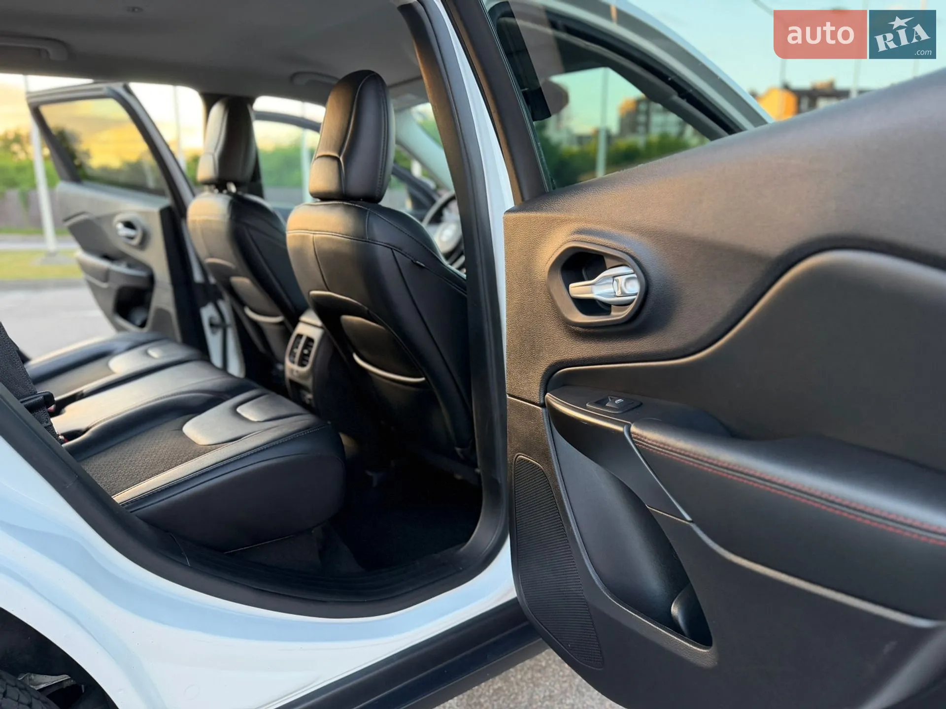2021 Jeep Cherokee - мініатюра 21