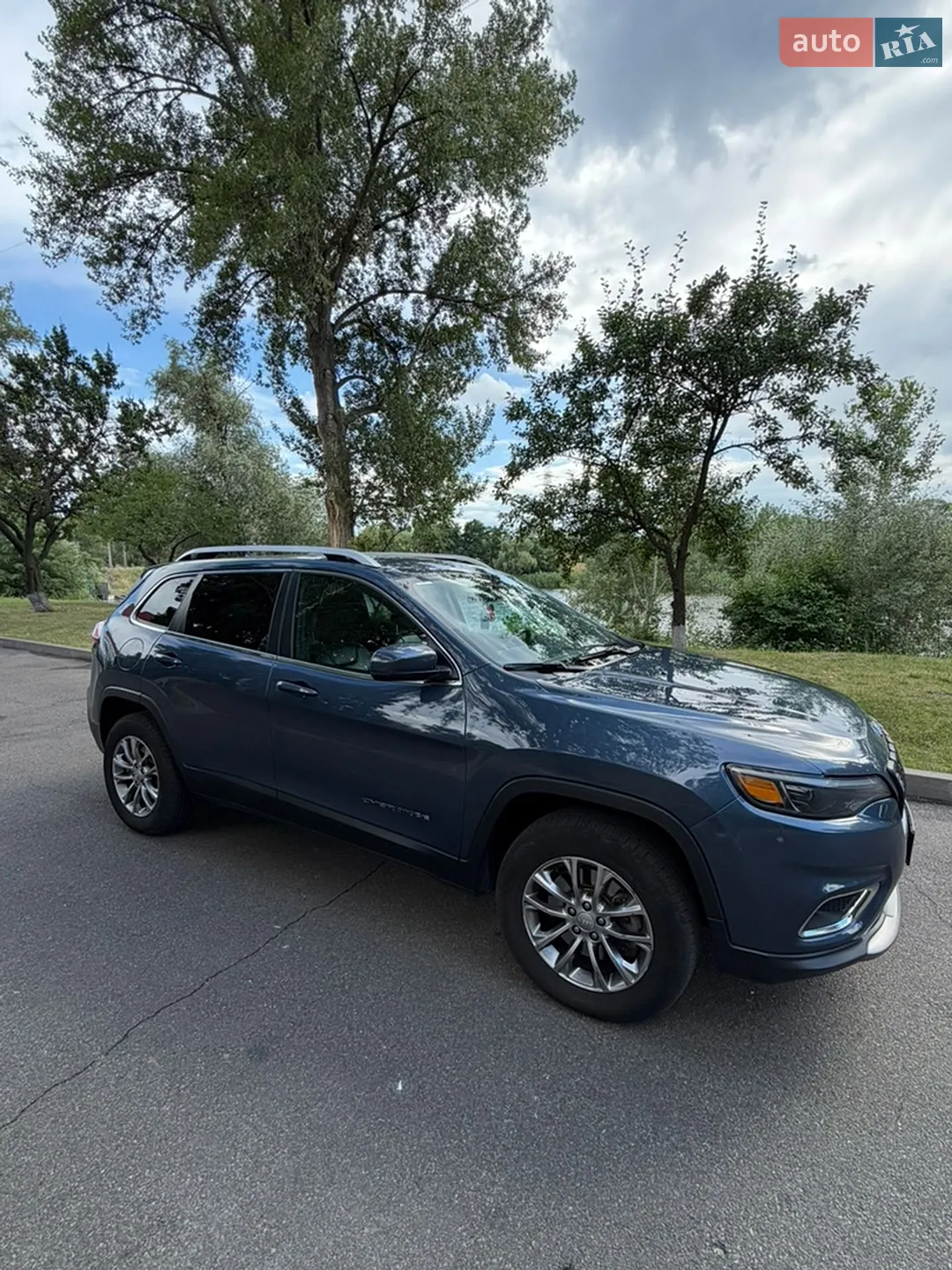 2019 Jeep Cherokee - мініатюра 2