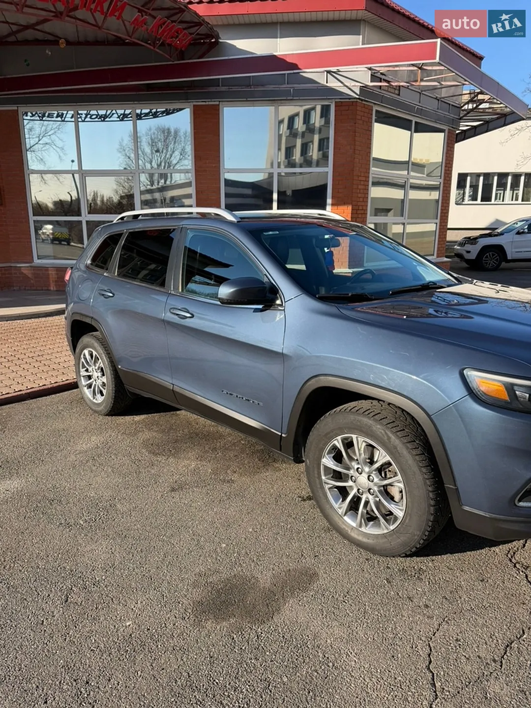 2019 Jeep Cherokee - мініатюра 6