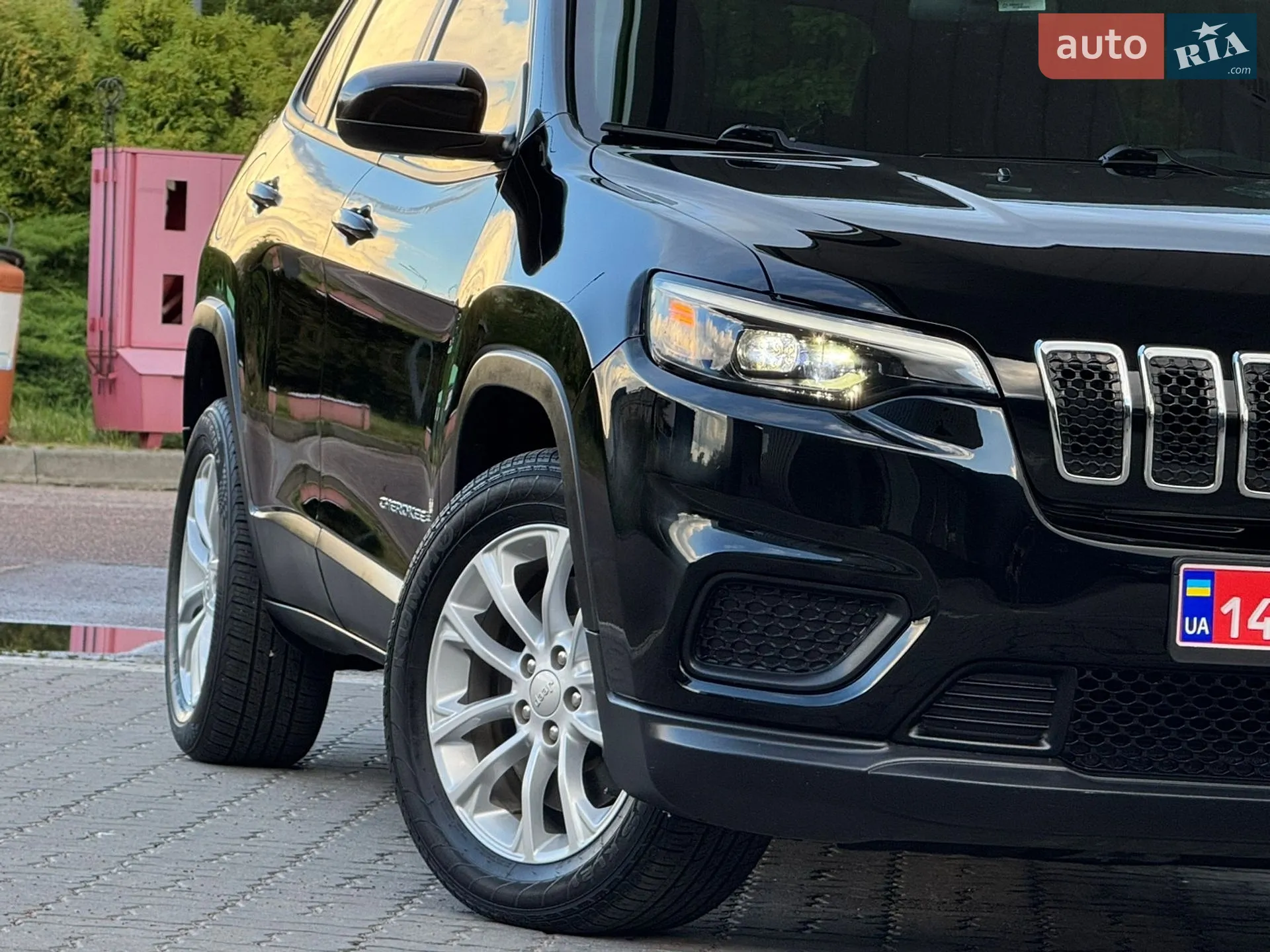 2020 Jeep Cherokee - мініатюра 23