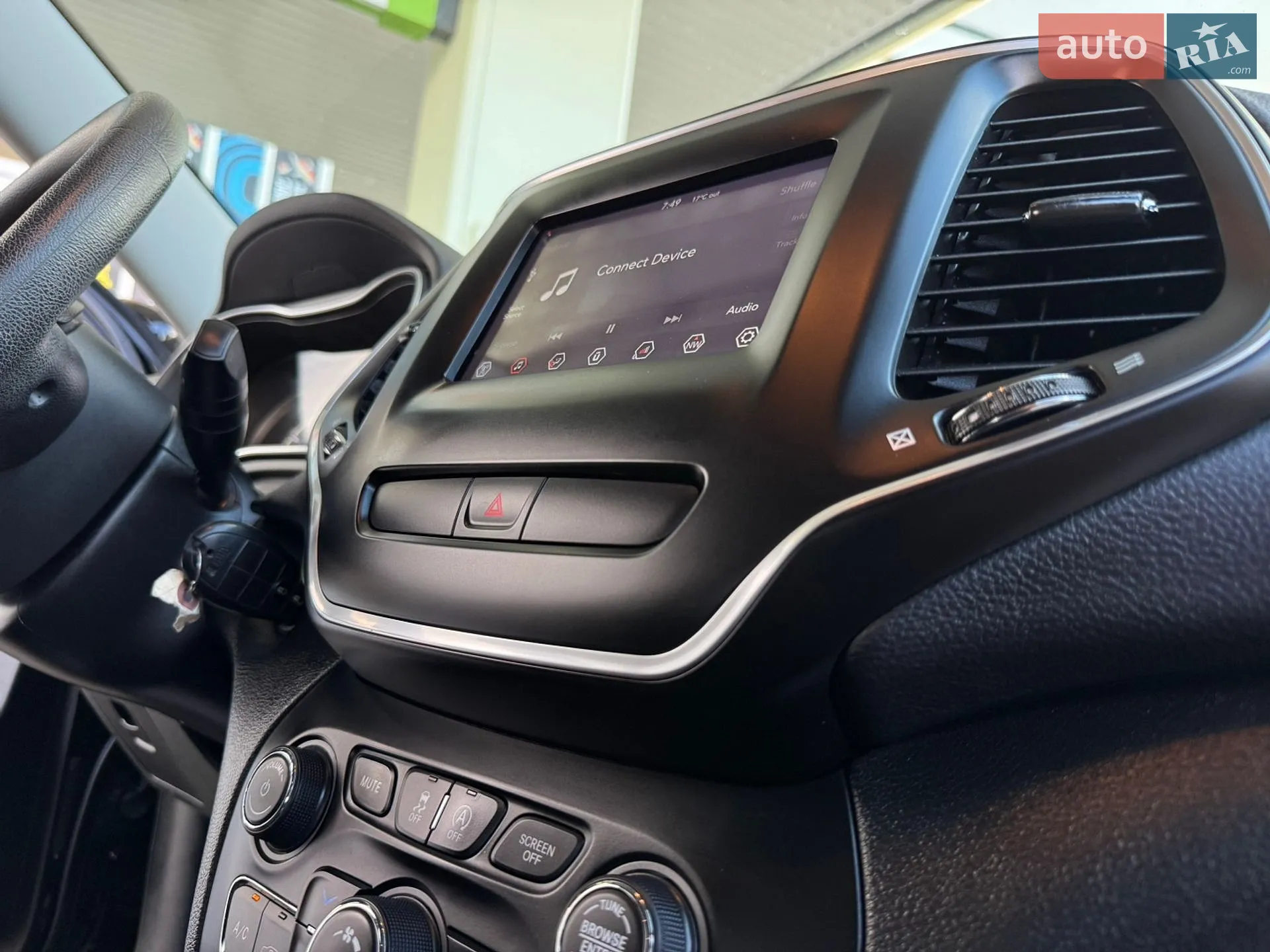 2020 Jeep Cherokee - мініатюра 91