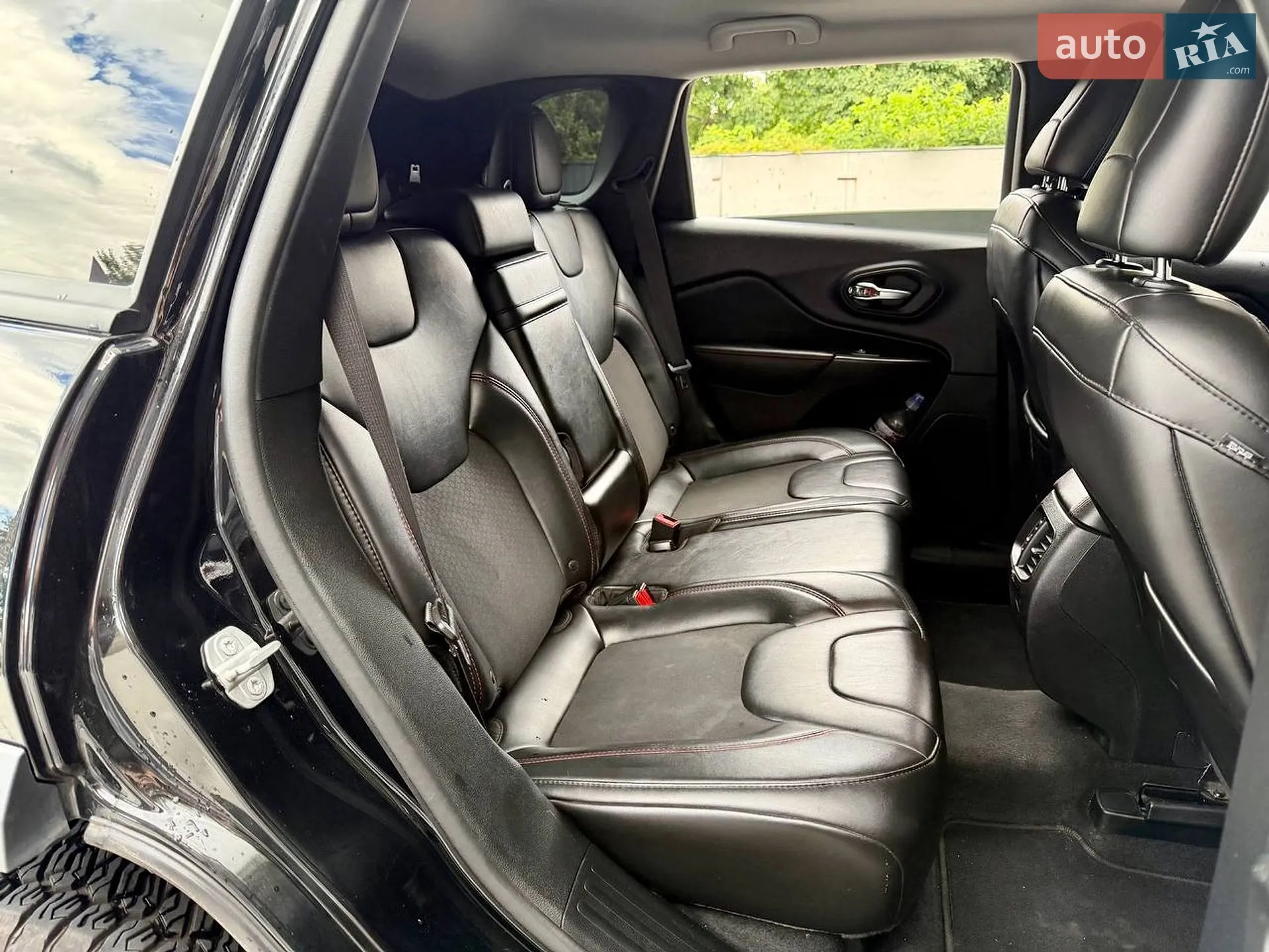 2018 Jeep Cherokee - мініатюра 15
