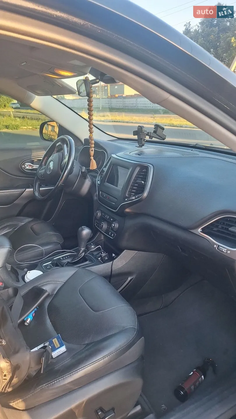 2019 Jeep Cherokee - мініатюра 9