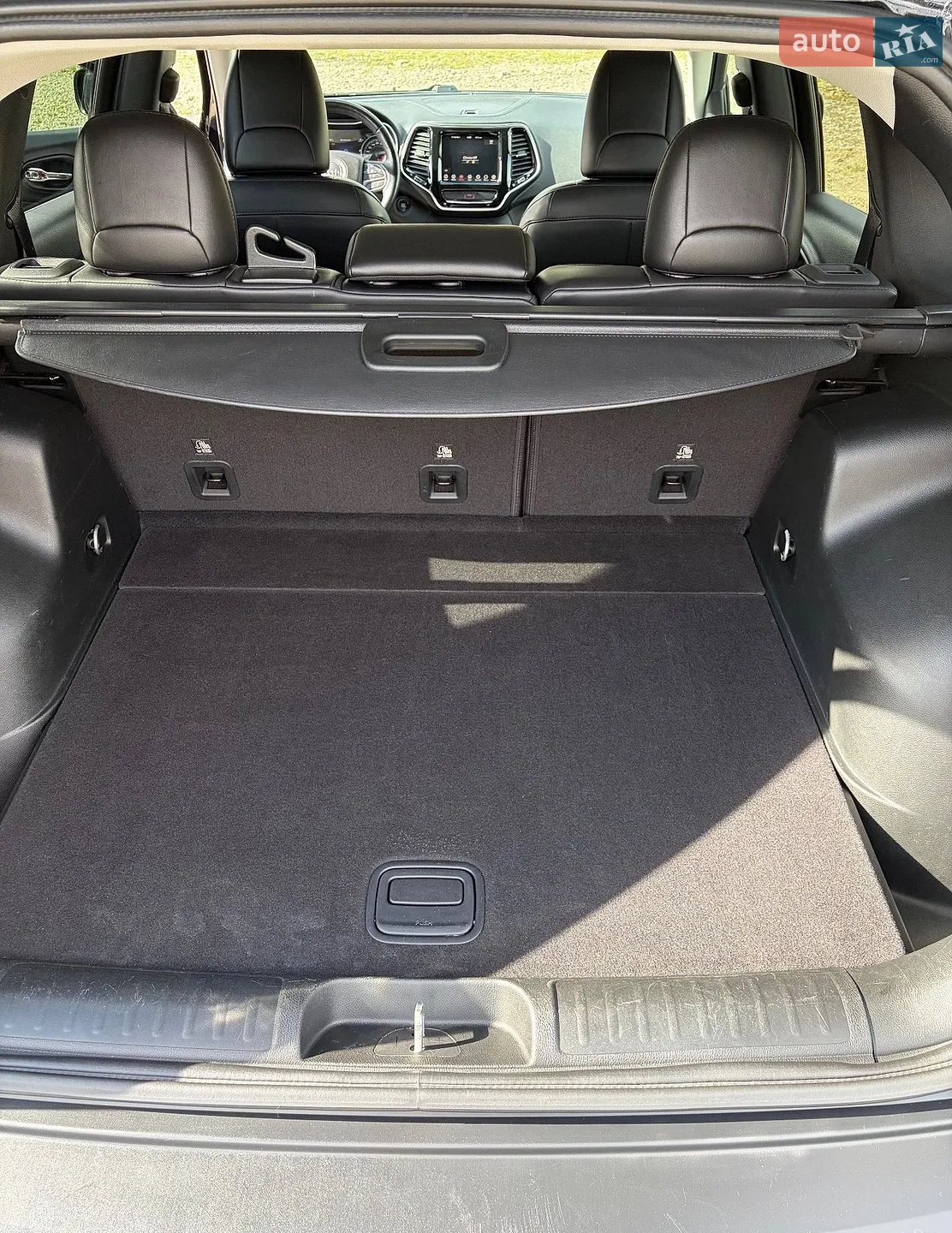 2019 Jeep Cherokee - мініатюра 15