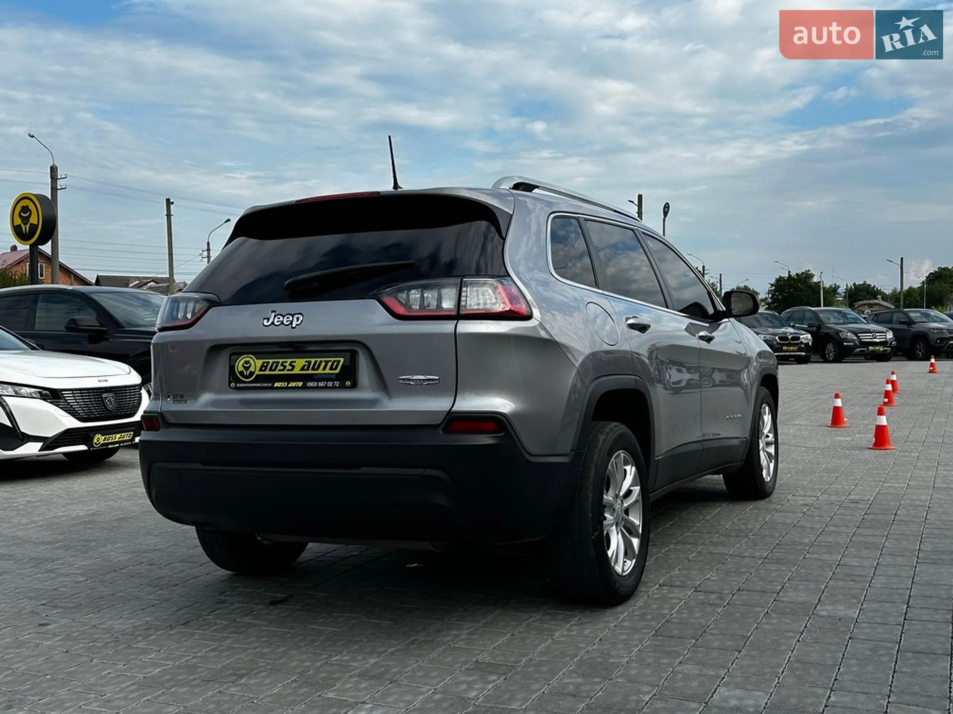 2019 Jeep Cherokee - мініатюра 8