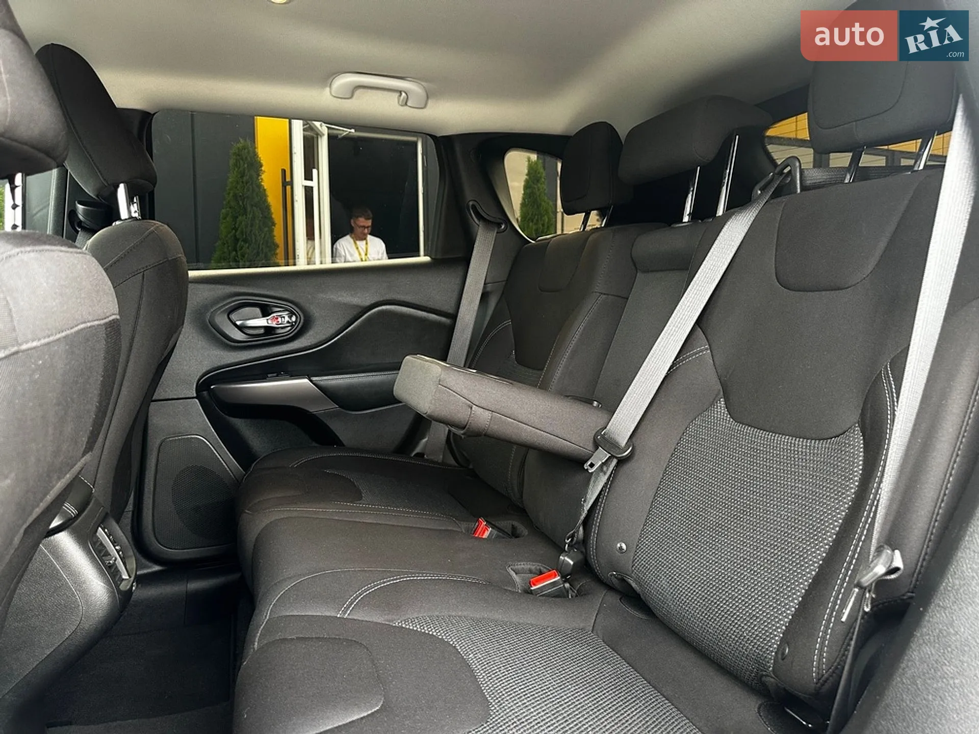 2019 Jeep Cherokee - мініатюра 27