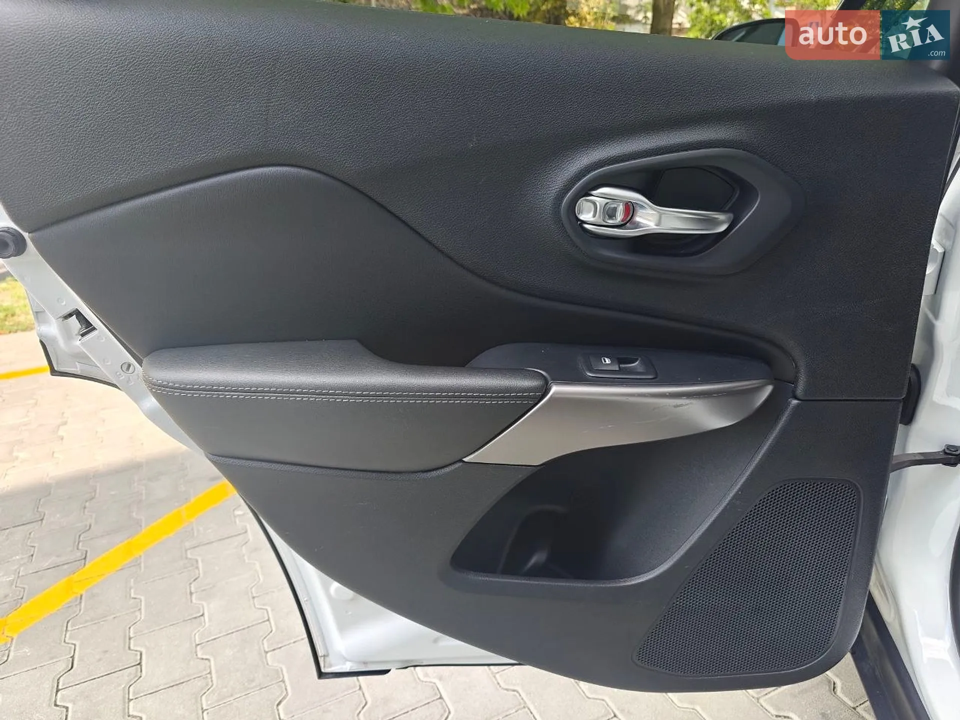 2018 Jeep Cherokee - мініатюра 26