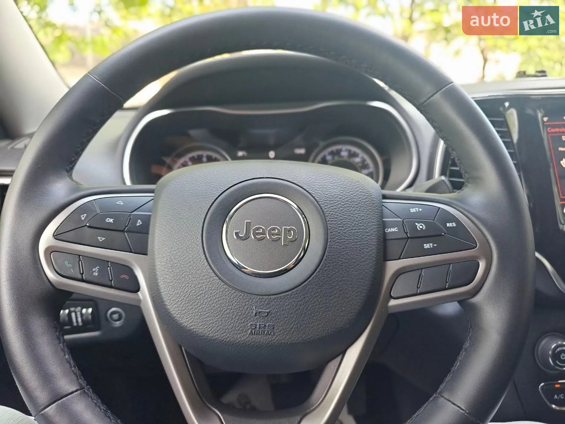 2018 Jeep Cherokee - мініатюра 33