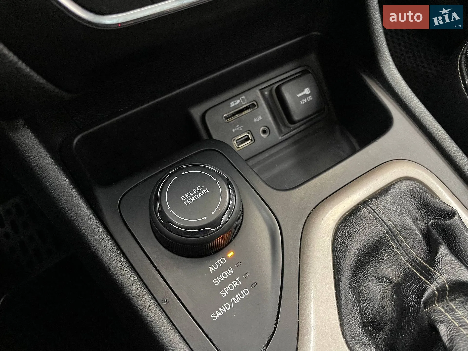 2014 Jeep Cherokee - мініатюра 32