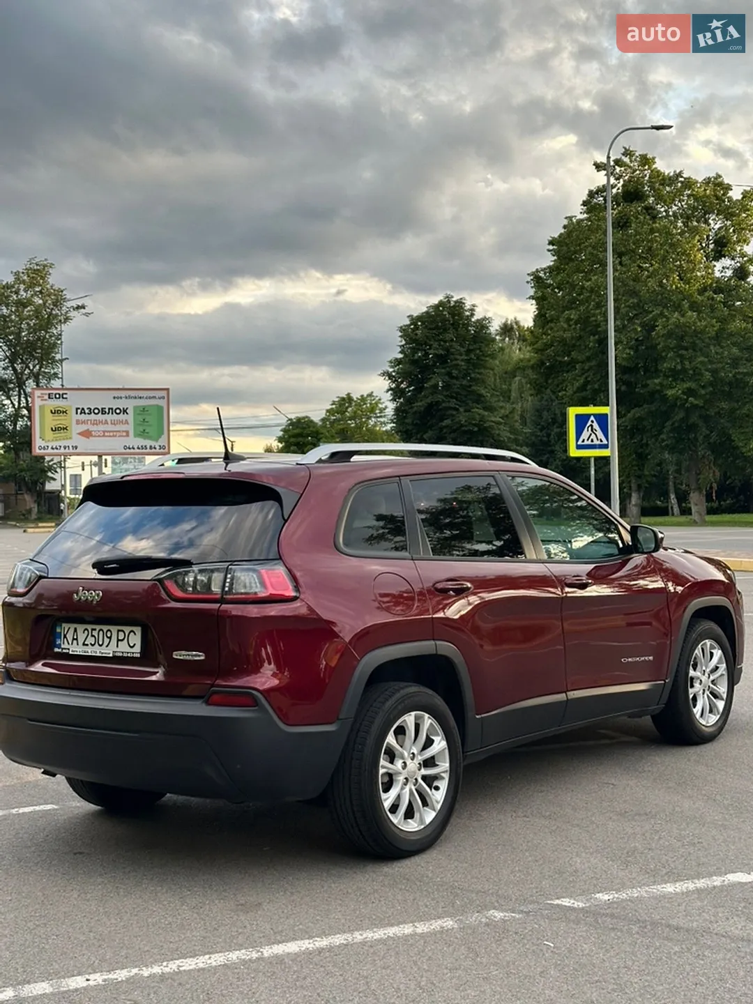 2020 Jeep Cherokee - мініатюра 4