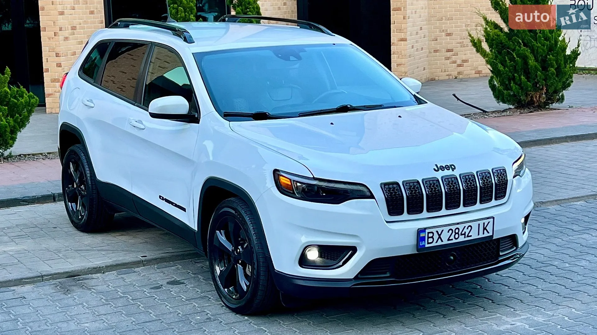 2020 Jeep Cherokee - фото 1