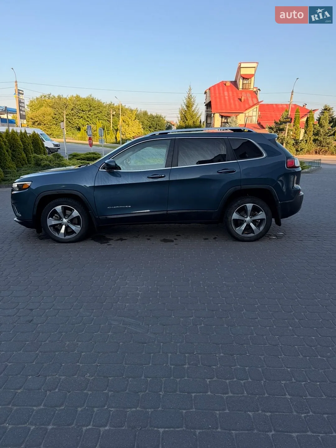 2019 Jeep Cherokee - мініатюра 5