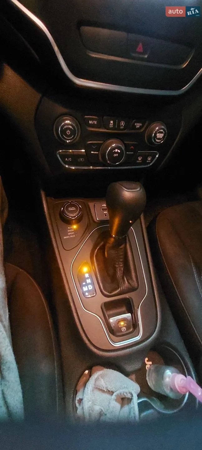 2018 Jeep Cherokee - мініатюра 14