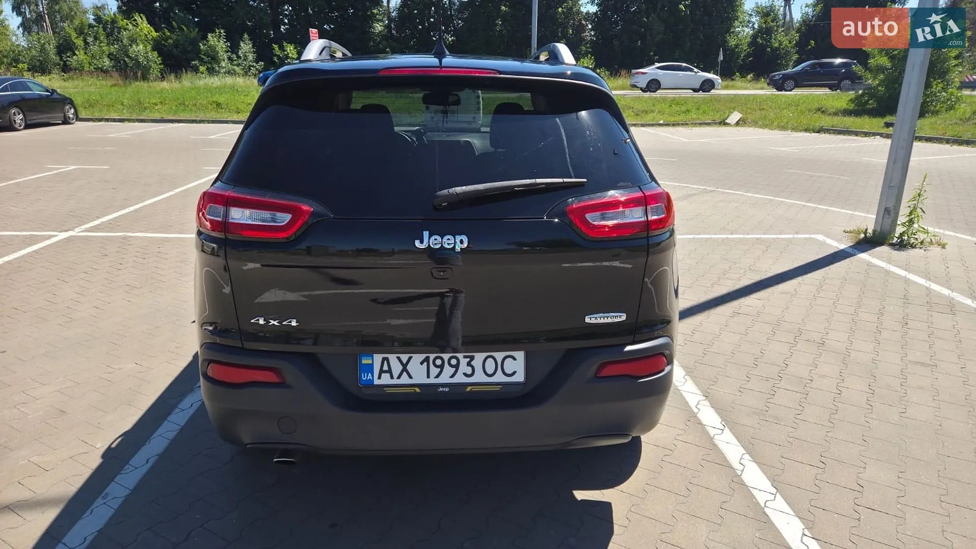 2016 Jeep Cherokee - мініатюра 3