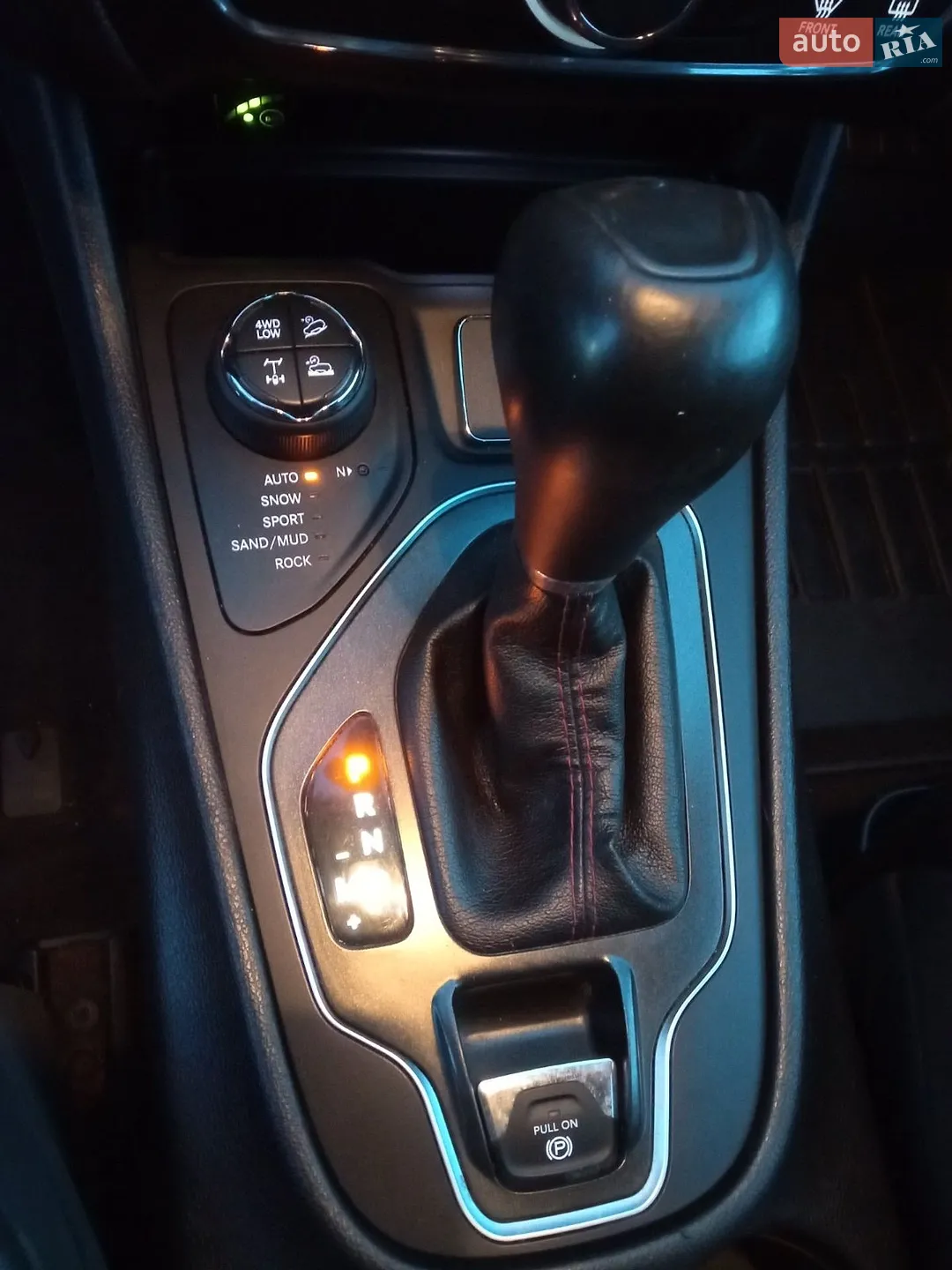 2019 Jeep Cherokee - мініатюра 38