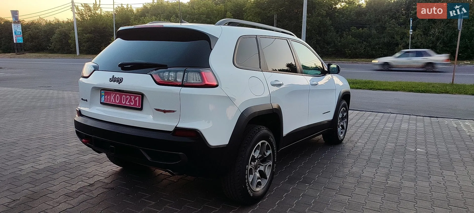 2020 Jeep Cherokee - мініатюра 38