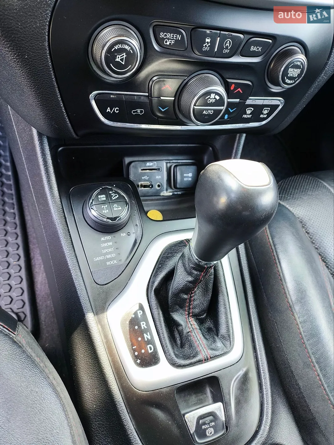 2016 Jeep Cherokee - мініатюра 35