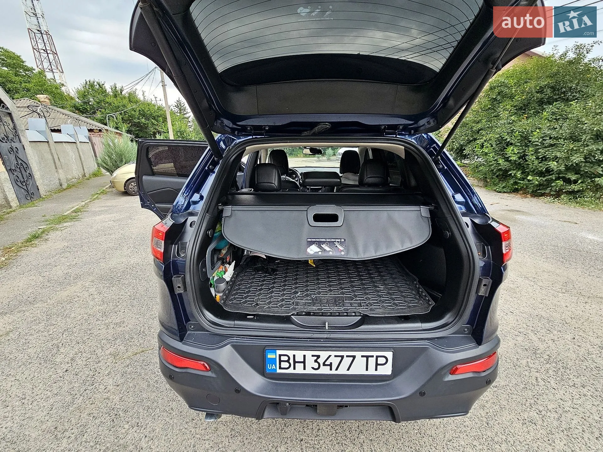 2017 Jeep Cherokee - мініатюра 14