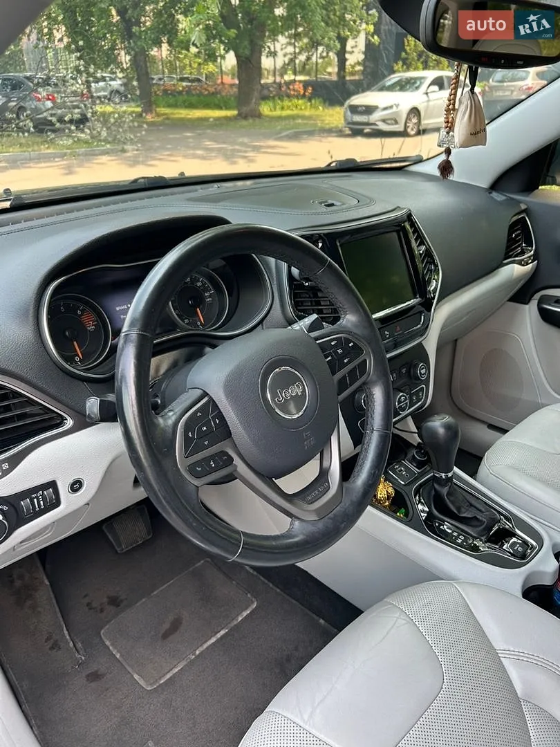 2019 Jeep Cherokee - мініатюра 14