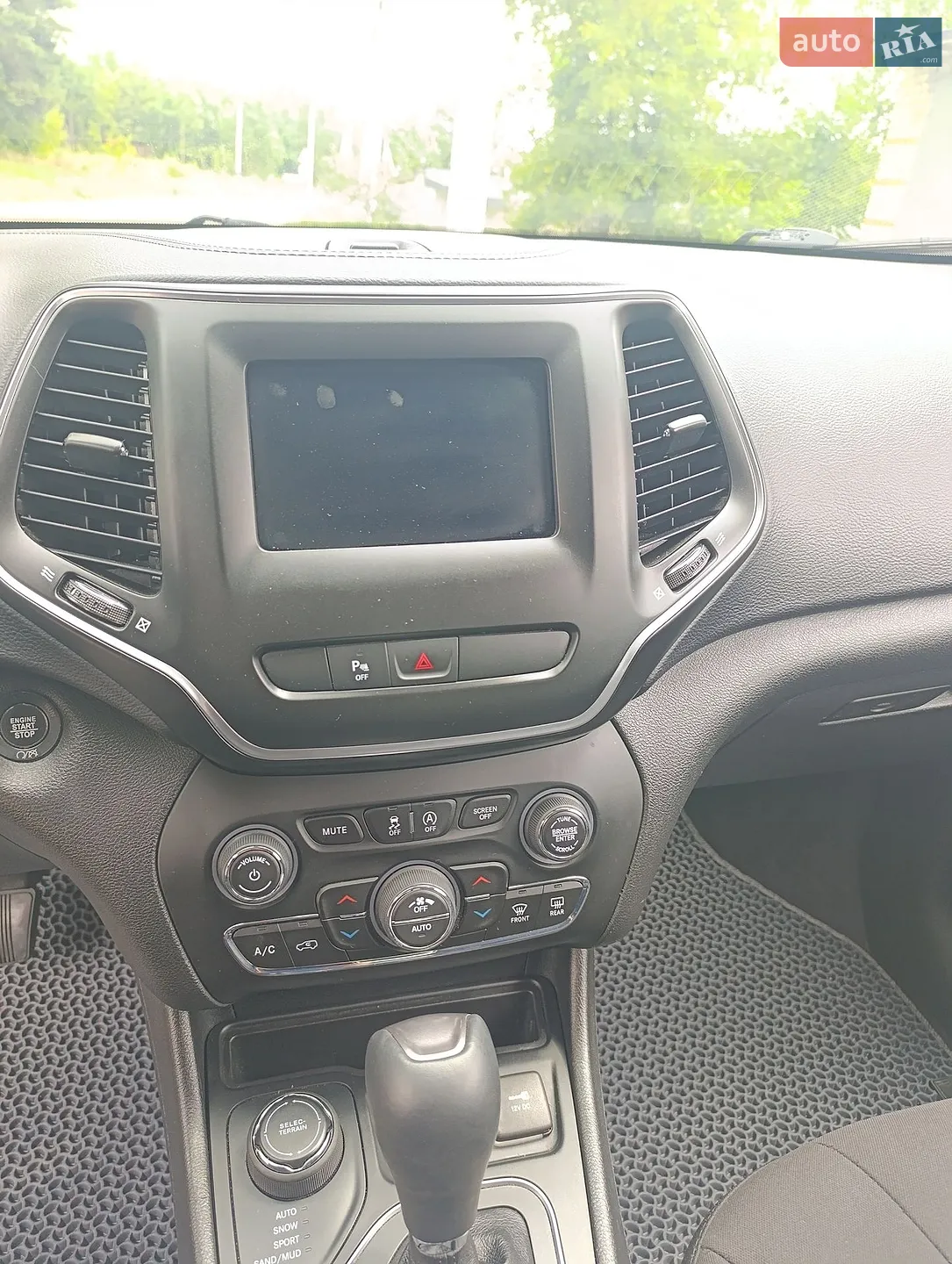 2018 Jeep Cherokee - мініатюра 11