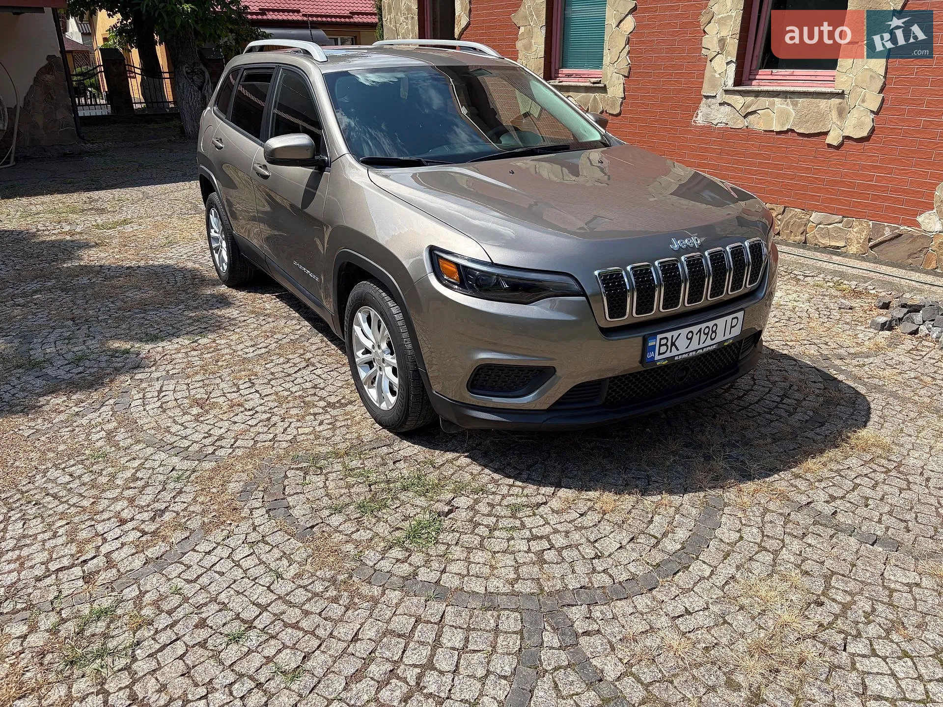 2020 Jeep Cherokee - мініатюра 3
