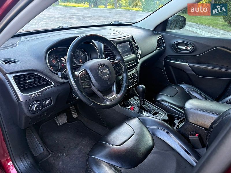 Внедорожник / Кроссовер Jeep Cherokee 2019 в Лубнах