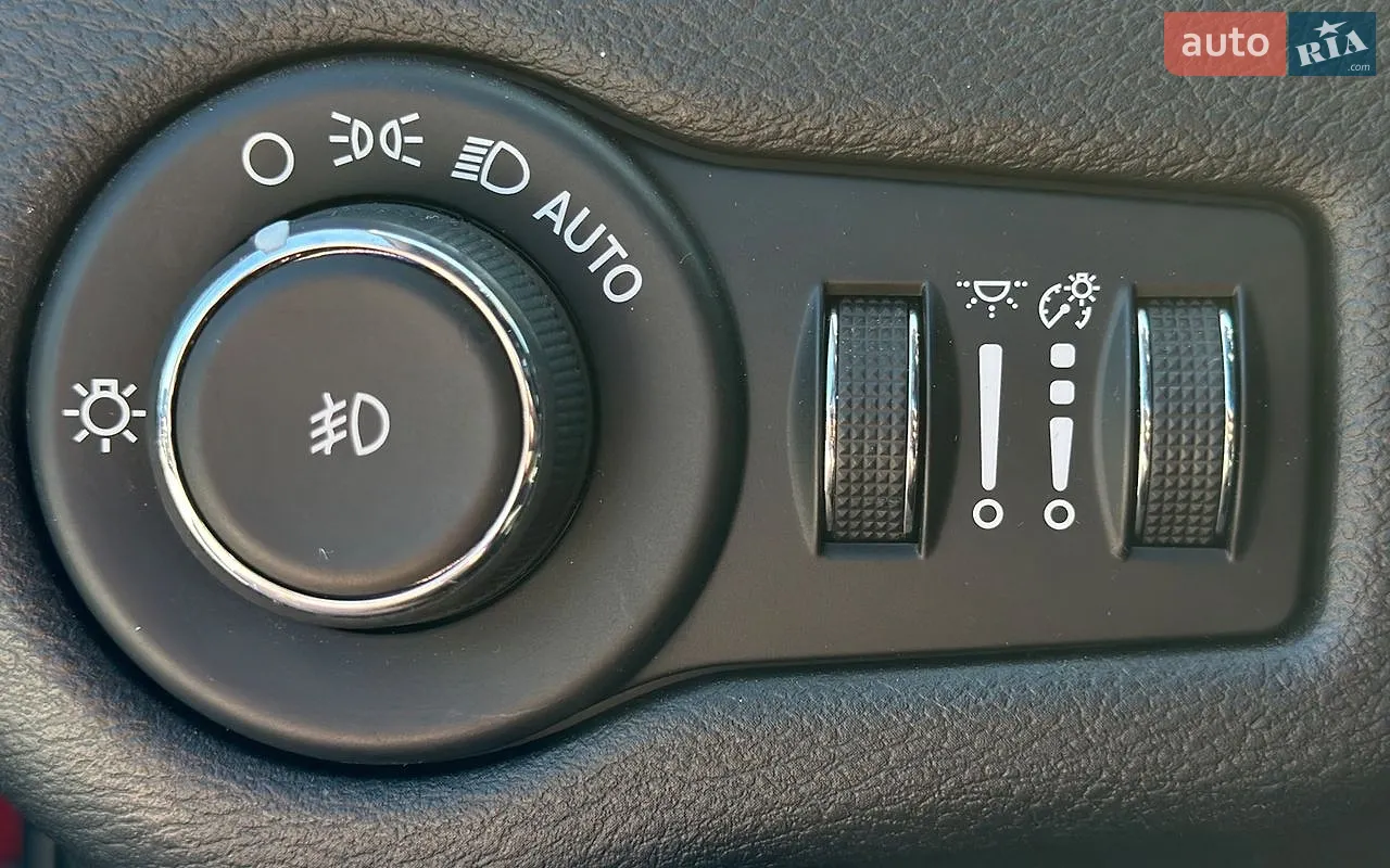 2019 Jeep Cherokee - мініатюра 17