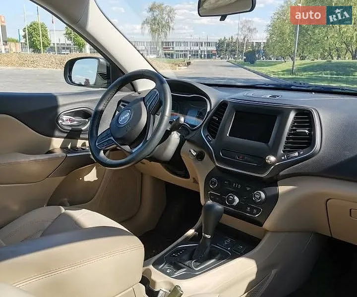Jeep Cherokee