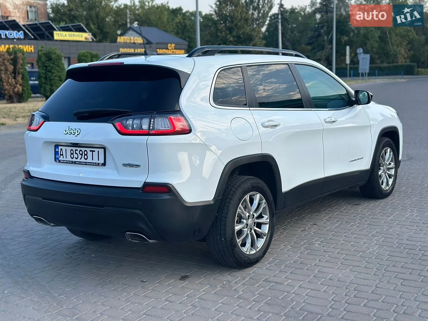 2022 Jeep Cherokee - мініатюра 13