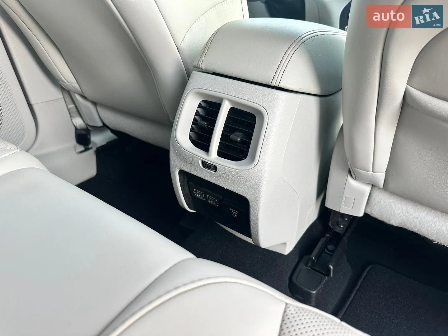 2022 Jeep Cherokee - мініатюра 44