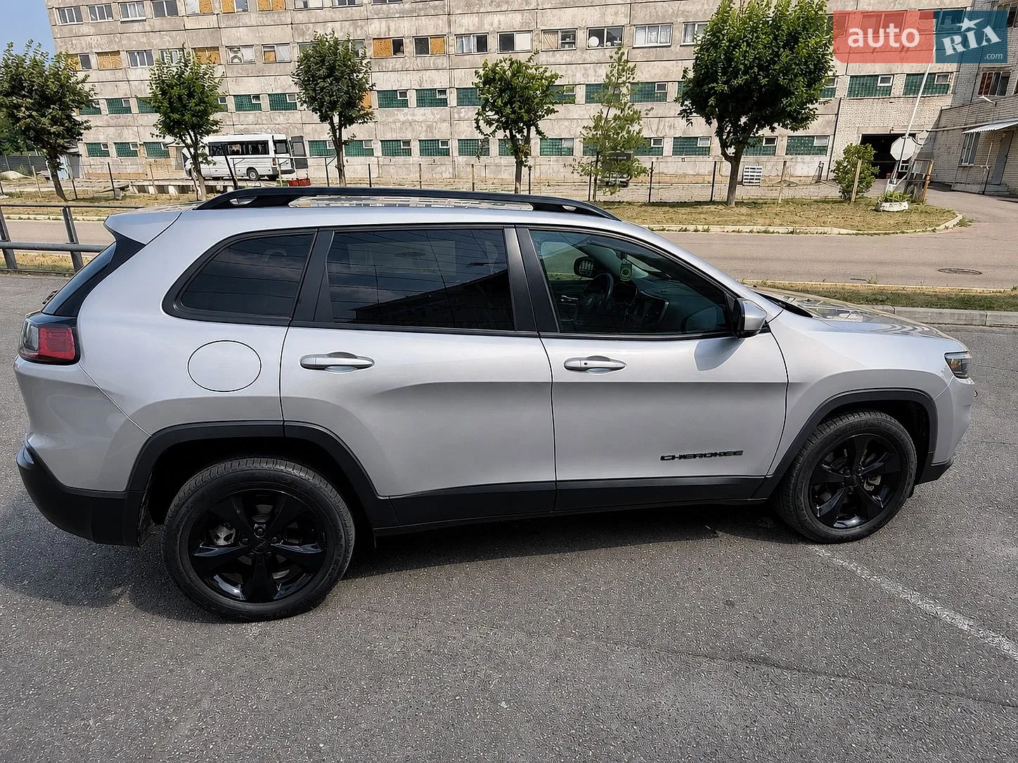 2020 Jeep Cherokee - мініатюра 6