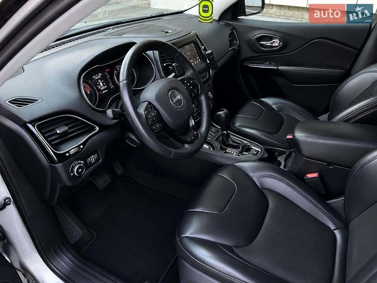 2020 Jeep Cherokee - мініатюра 9