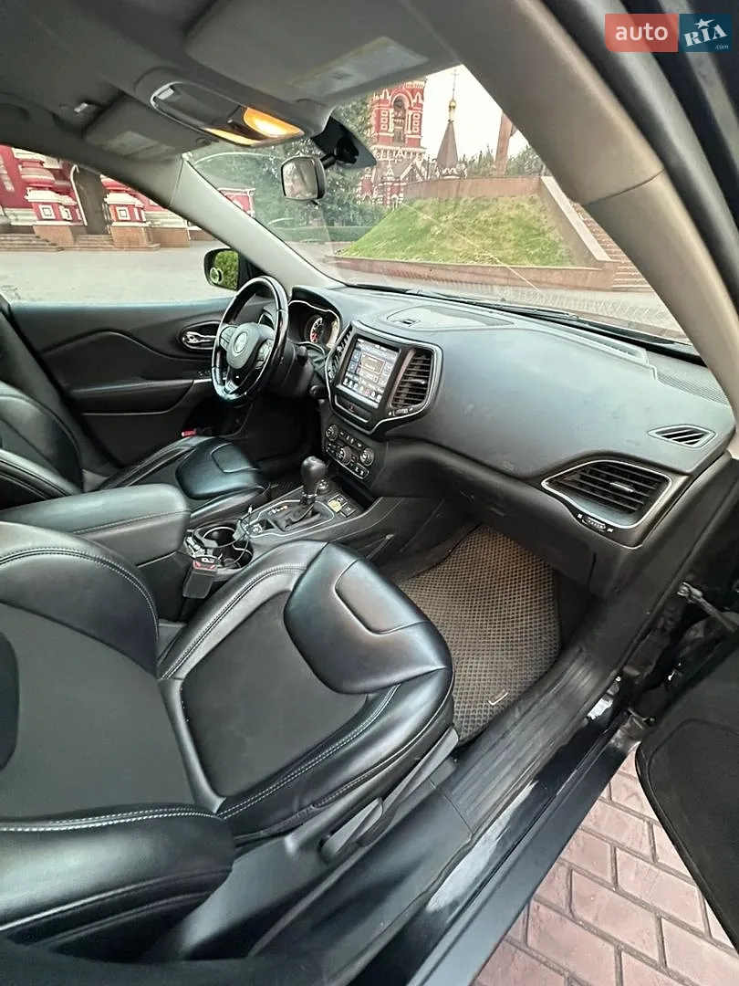 2019 Jeep Cherokee - мініатюра 16