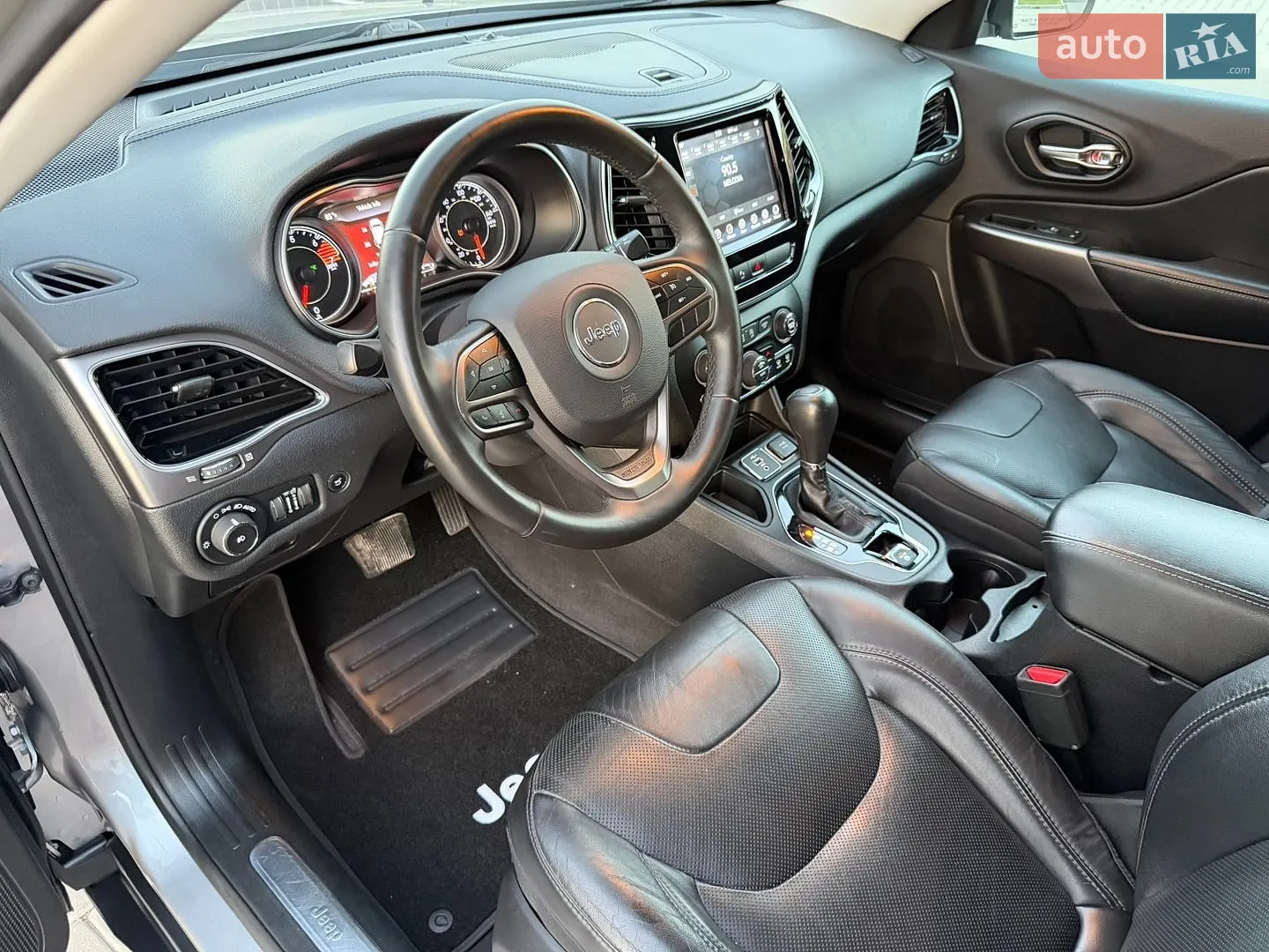2019 Jeep Cherokee - мініатюра 30
