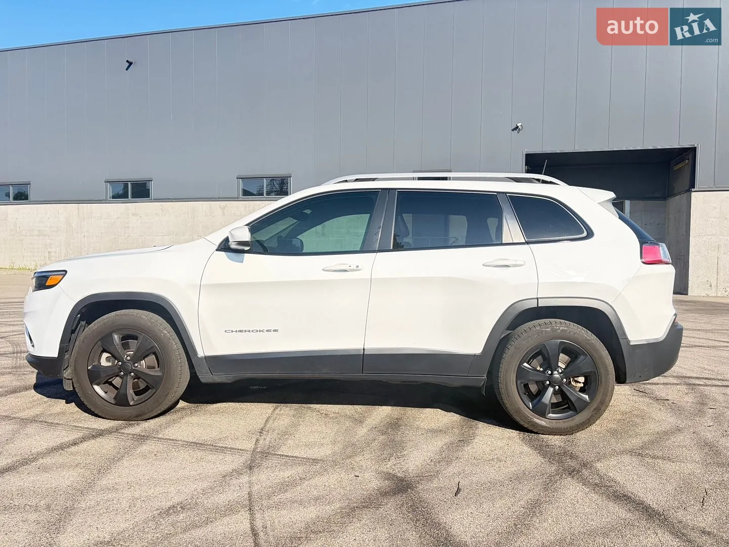2018 Jeep Cherokee - мініатюра 11
