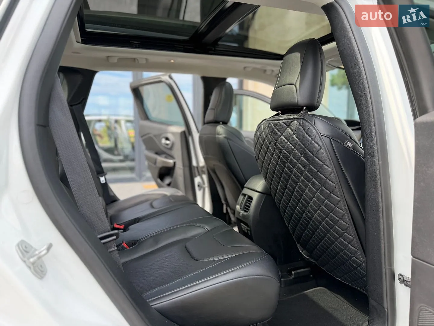 2022 Jeep Cherokee - мініатюра 39