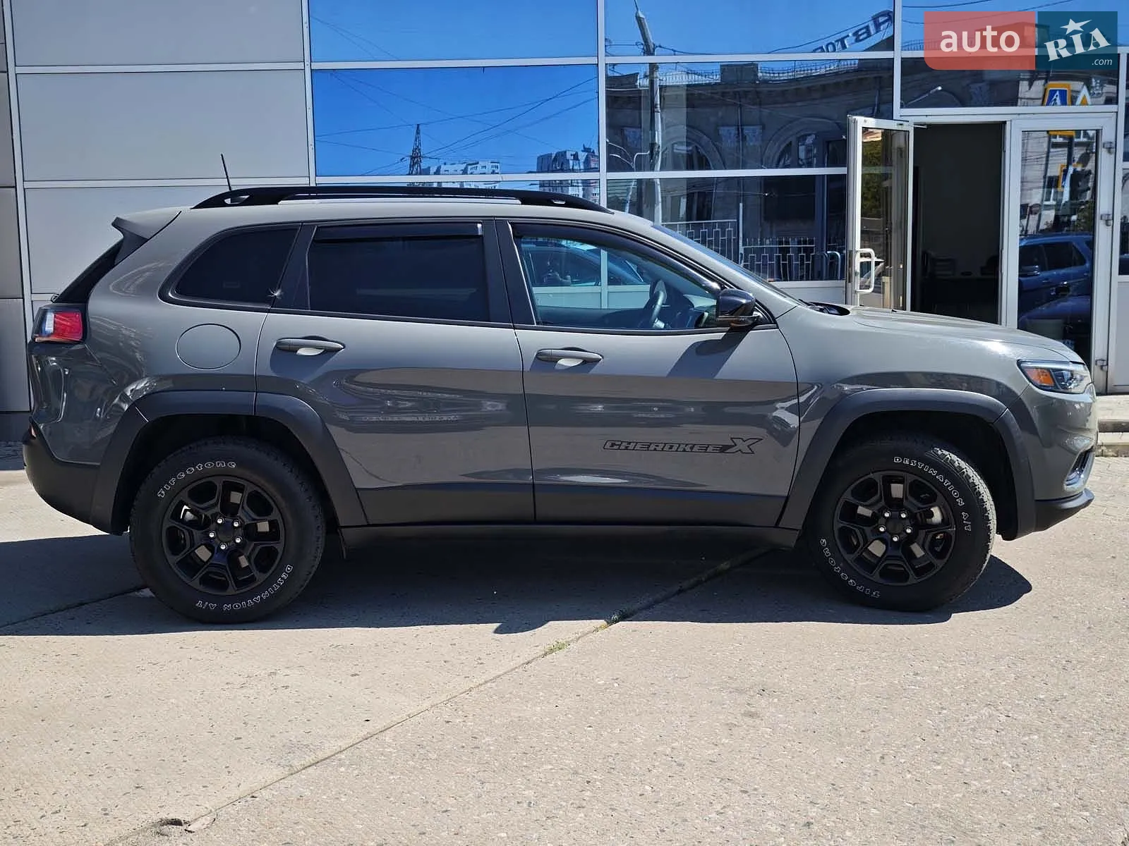 2022 Jeep Cherokee - мініатюра 11