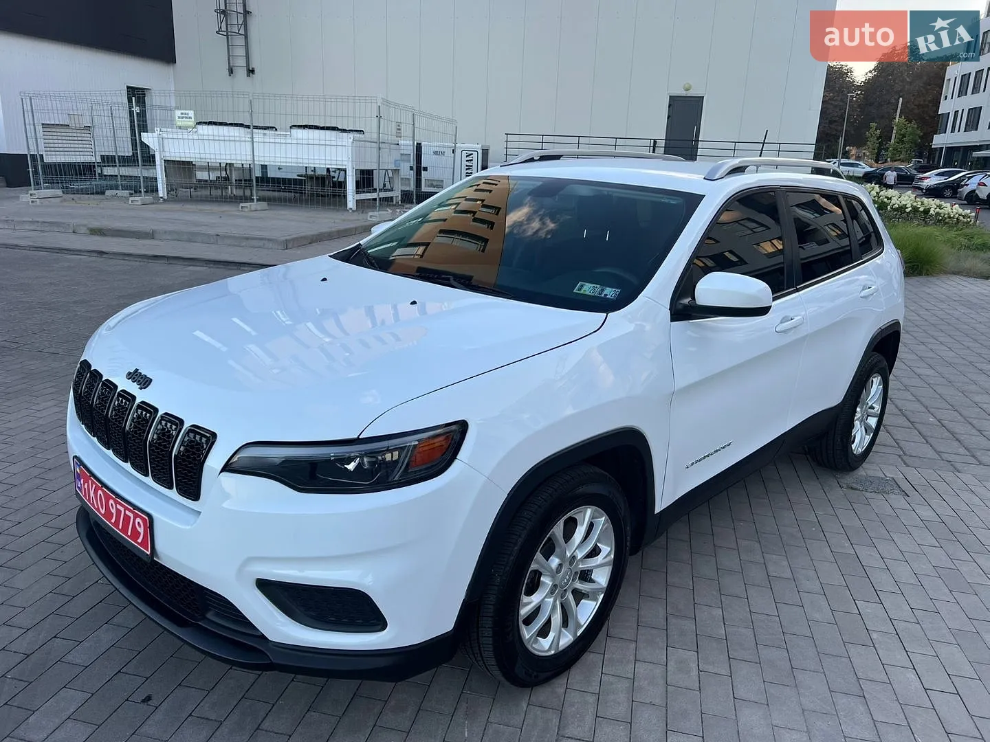 2020 Jeep Cherokee - мініатюра 2
