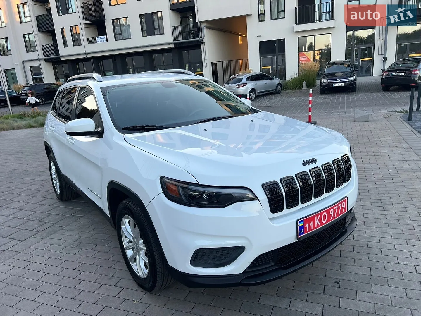 2020 Jeep Cherokee - мініатюра 13