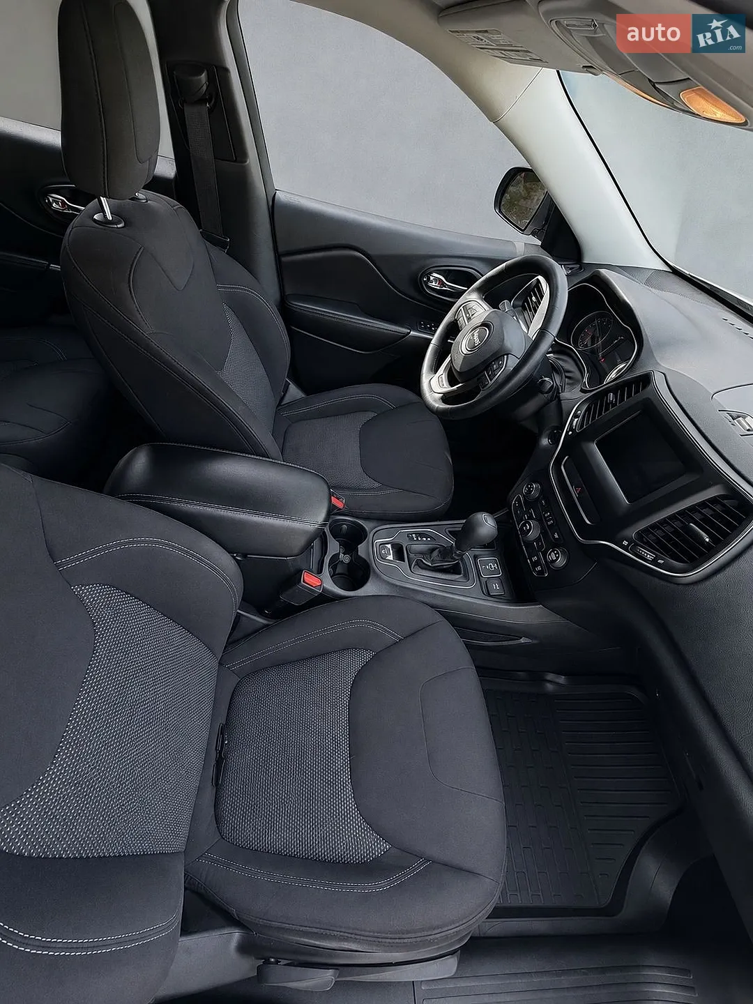 2019 Jeep Cherokee - мініатюра 18