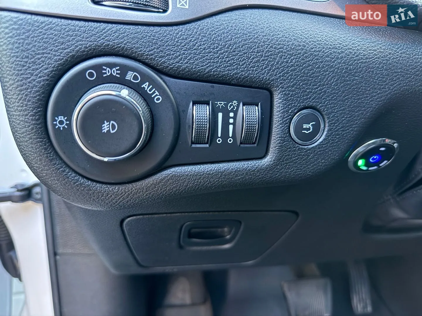 2022 Jeep Cherokee - мініатюра 26