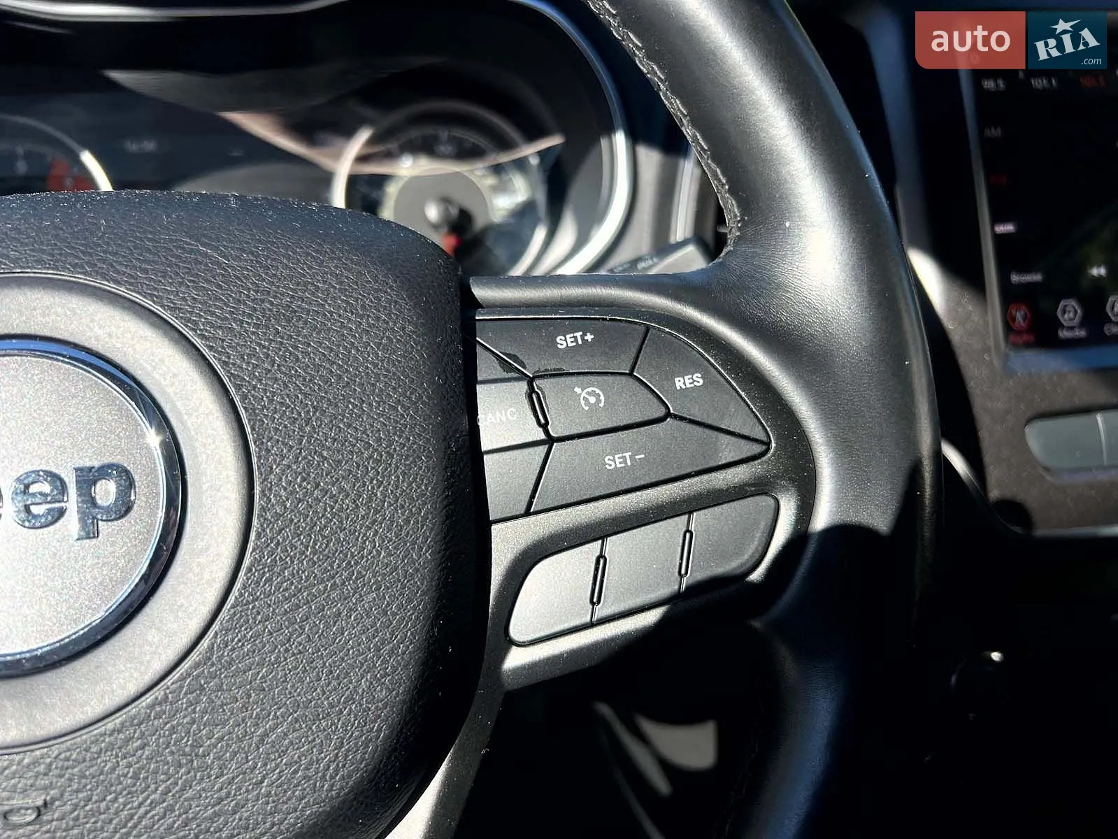 2018 Jeep Cherokee - мініатюра 13