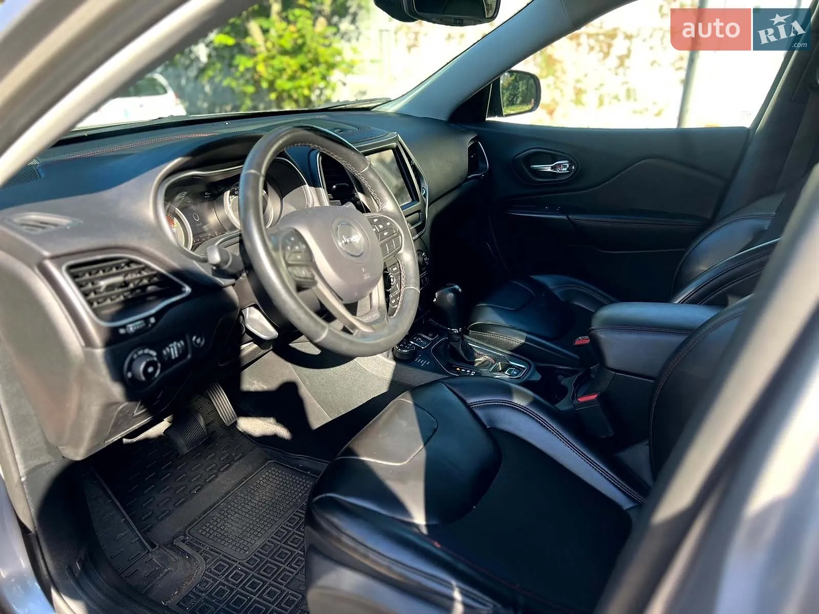 2018 Jeep Cherokee - мініатюра 10