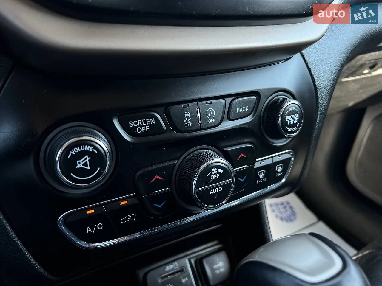 2018 Jeep Cherokee - мініатюра 23