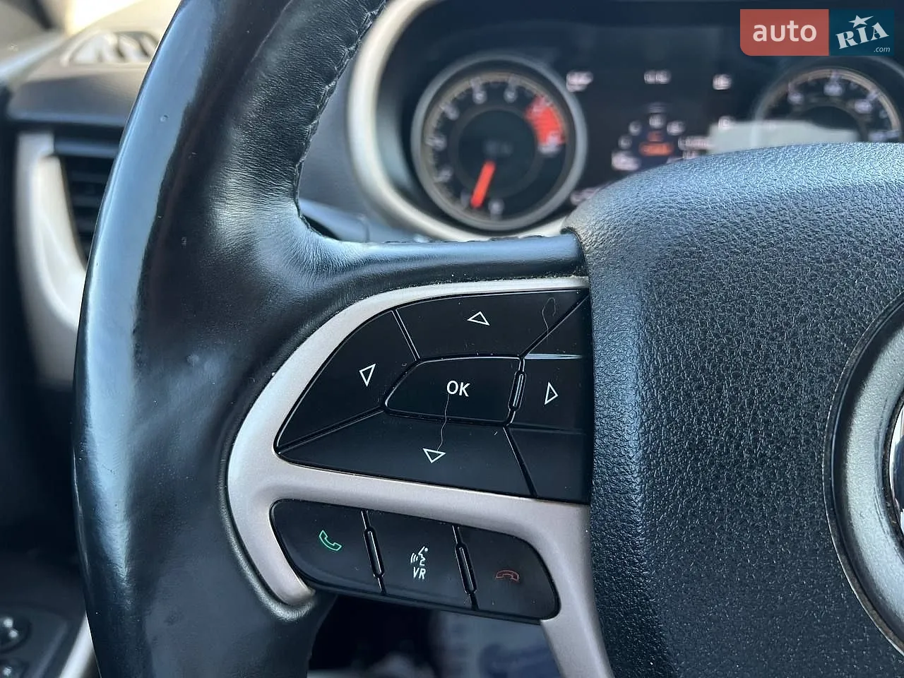 2018 Jeep Cherokee - мініатюра 18